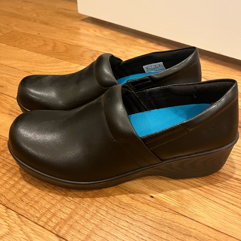 Dr. Scholls Black Clogs